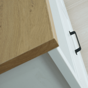 Comoda TV Verne  Alb / Stejar Pietros H53 x L138 x A45 cm cu 2 sertare