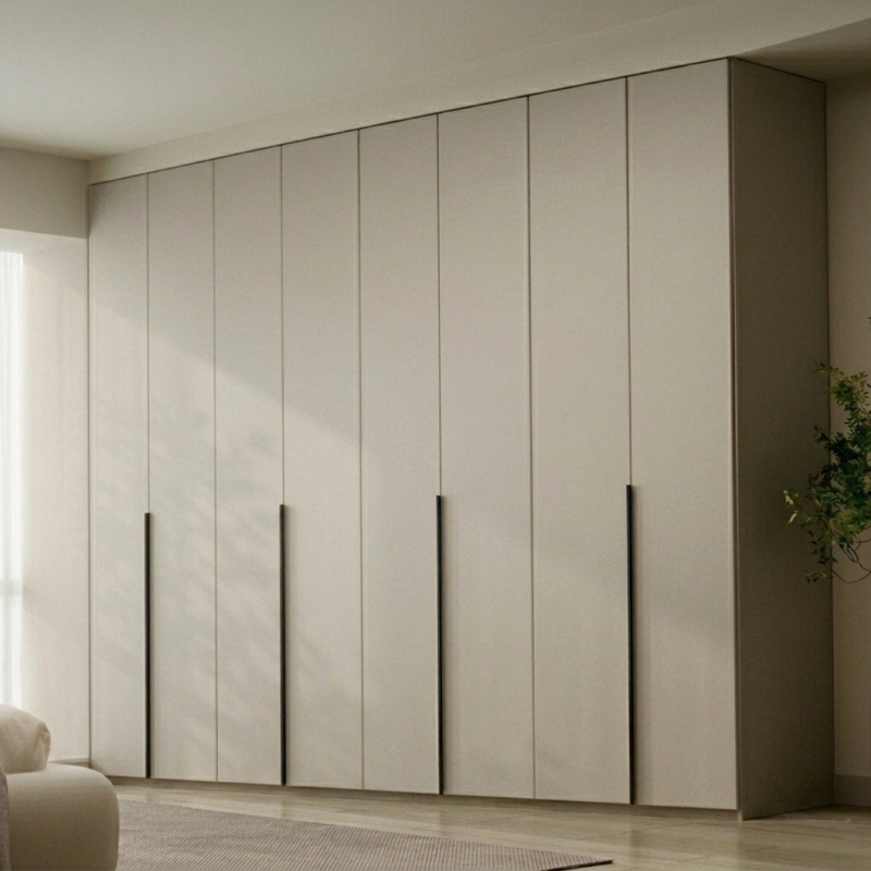 8.1 Dulap Mondo 8 usi Cashmere Negru 1 Dulap Lara Mondo 8 Usi Cashmere cu Manere Negre